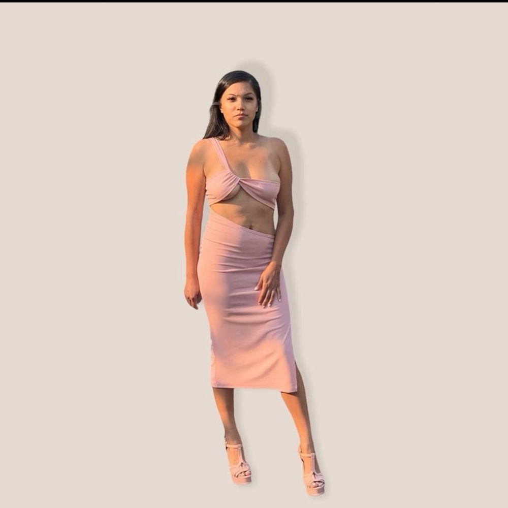 One strap maxi